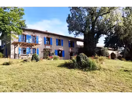 a senouillac  bastide de 350m2 piscine  tennis  spa  dépendances. a 5 min de gaillac  15 m