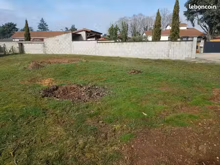 terrain à construire 500m2 plat et clôt