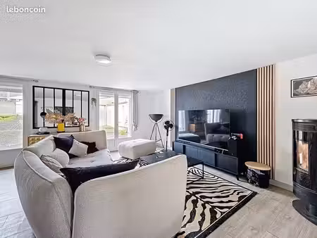 maison 5 pièces 137 m2