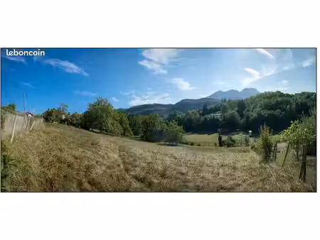 terrain constructible - gîtes uniquement