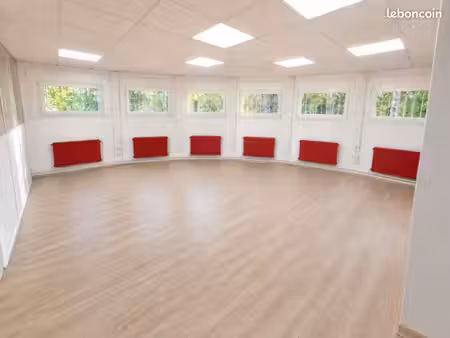 bureaux 60 m² + réserve 22 m² + 2 parkings – fibre – sécurité – proximité ligne l