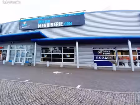 local d'activité 409 m²