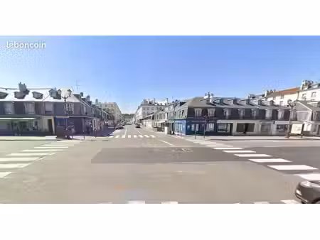 local 70 m² versailles