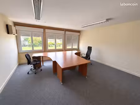 location 1 bureau de 18m2 à 86300 chauvigny
