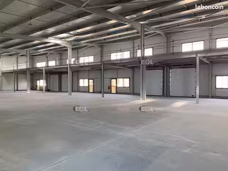 local d'activité 330 m²