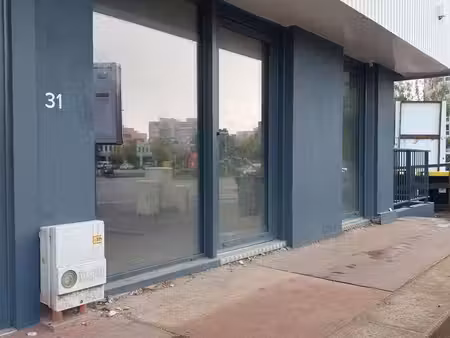local commercial au cœur des couronneries