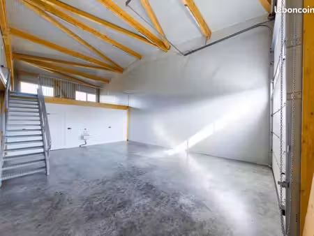 local d'activité 140 m²