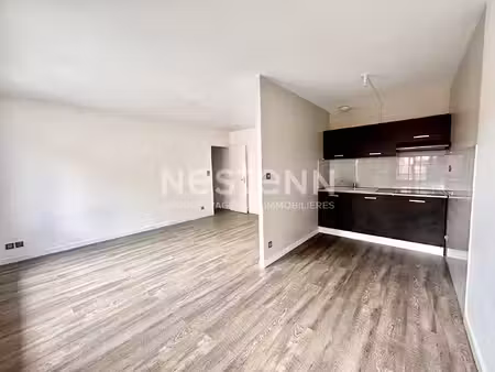 pamiers - à louer - appartement t2 avec balcon