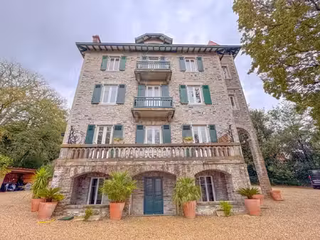 biarritz – charmant studio meublé rénové dans une demeure historique – étudiant