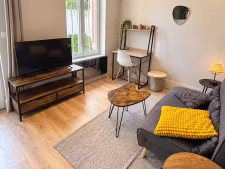 t2 meublé 28 m² avec jardin dans une résidence sécurisée quartier fer à cheval