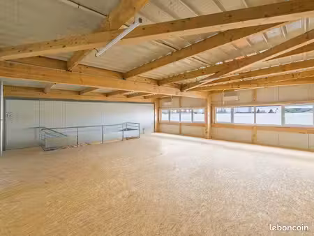local d'activité 192 m²