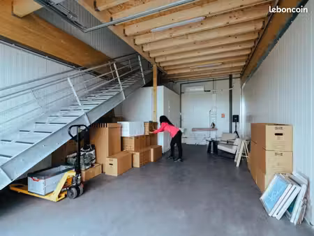local d'activité 96 m²