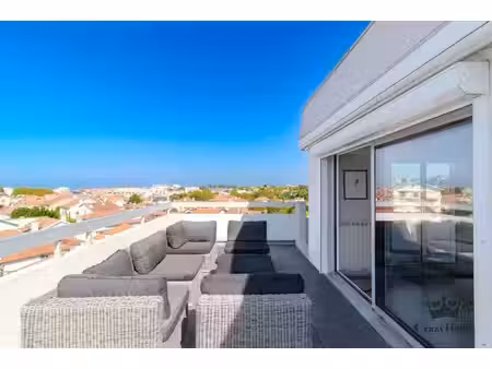 t4 dernier étage avec vue et terrasse
