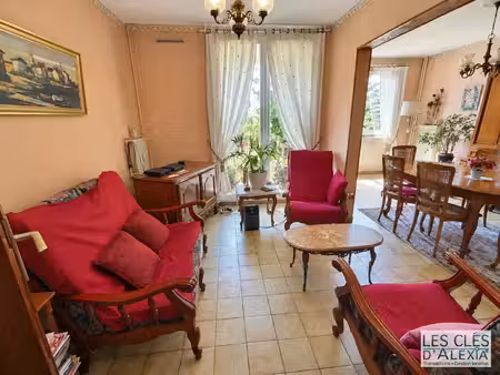 vaulx-en-velin – appartement t4 de 86 83 m² avec balcon et cave