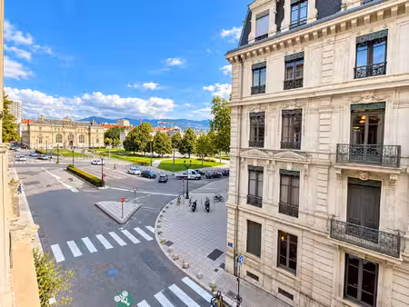 grenoble-place de verdun - cabinet médical 183m2- ascenseur-