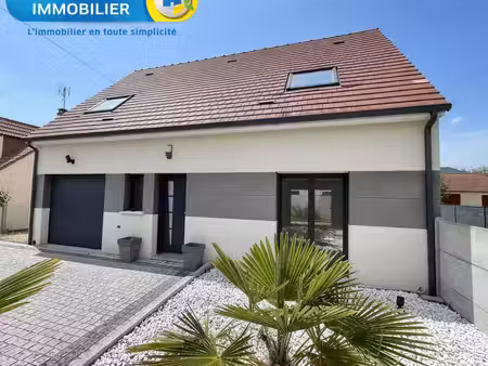 maison récente avec 3 chambres à châteauneuf-sur-loire
