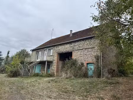 a vendre - maison 3 pièces avec jardin et dépendances à cuzi