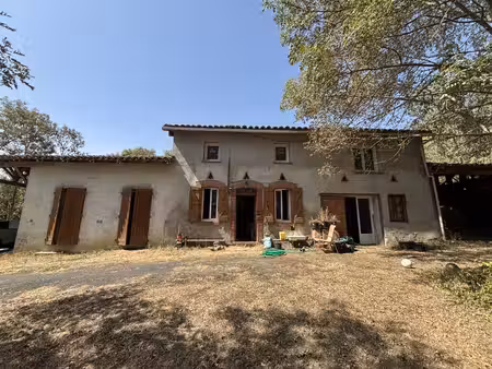auriac-sur-vendinelle ferme authentique sur plus de 1 3 he