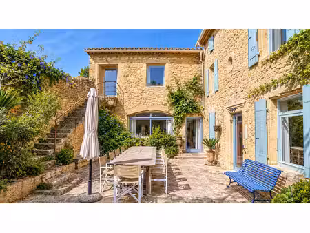 vers-pont-du-gard – demeure de caractère du xviii è siècle – 400 m² – 815 000 €