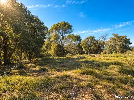 terrain 1 330 m² le thoronet