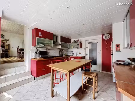 maison 6 pièces 193 m²