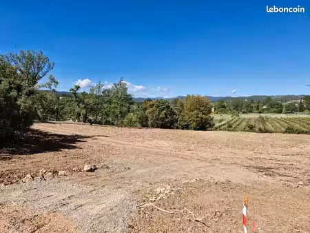 terrain 1 523 m² carces