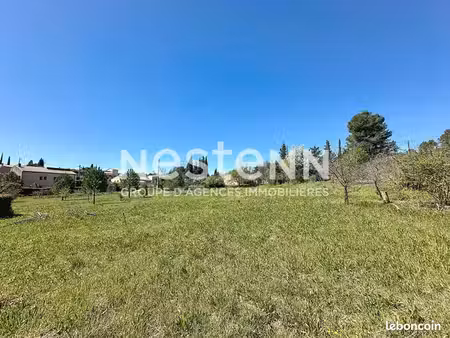terrain 1 200 m² lorgues