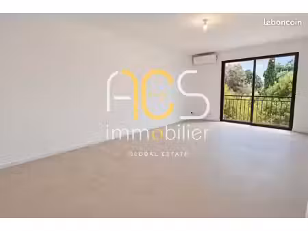 studio 1 pièce 30 m²