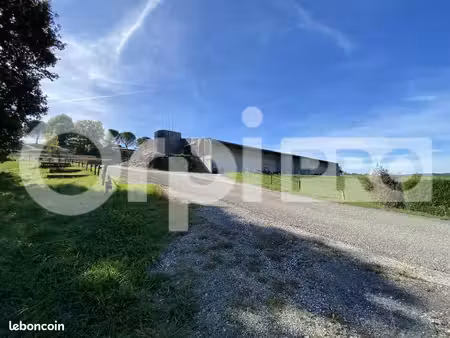 local d'activité 4 000 m²