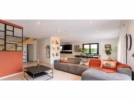 maison 6 pièces 150m2