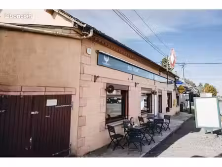 local commercial et appartement