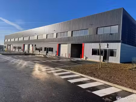 local d'activité 2 268 m²