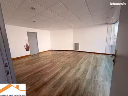 boutique 45 m² les lucs-sur-boulogne