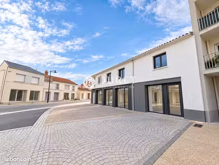 bureaux 113 m² coëx