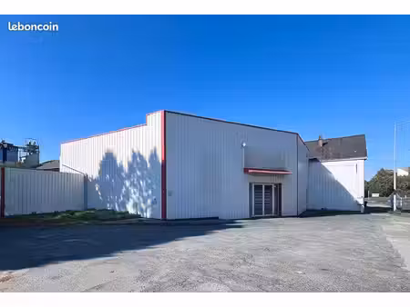 local commercial 330 m² fontenay le comte