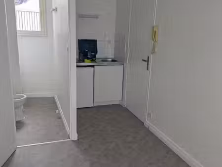 studio 1 pièce 14 m²