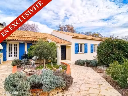 villa 3 chambres sur 5600 m² terrain avec piscine