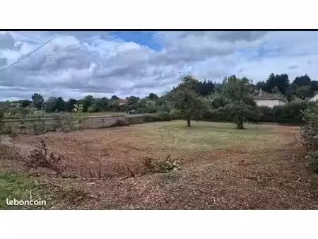 terrain constructible 1400m2