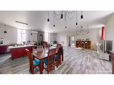 maison 5 pièces 225 m²