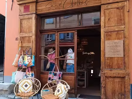 ? coup de cœur – belle boutique de prêt-à-porter féminin à jausiers (04)