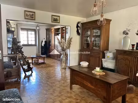 maison 6 pièces 201 m²
