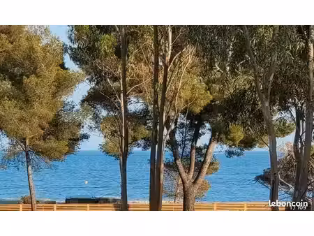 golfe de saint-tropez à sainte maxime sur mer  villa contemporaine 150 mètres de la mer av