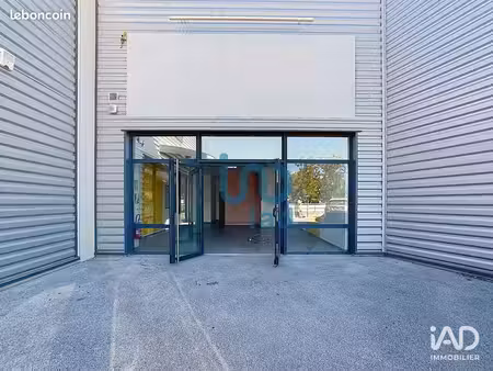 boutique 60 m² roquebrune-sur-argens