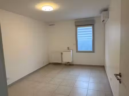 pièce à louer dans cabinet santé