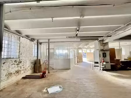 local 350 m² toulon