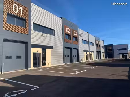 local d'activité 333 m²