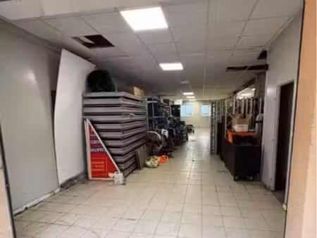 local d’activité 70m2