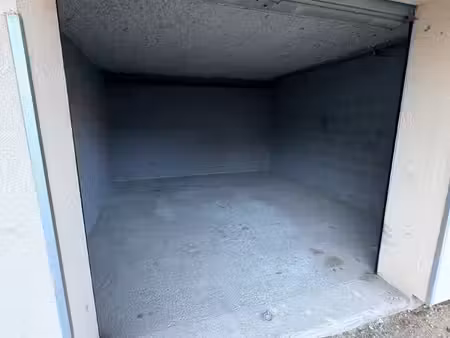 grand garage 16m2