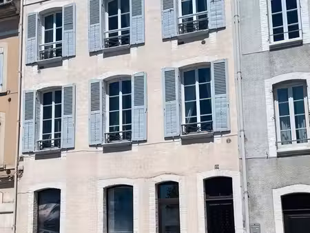 local professionnel de 97 m² à joigny