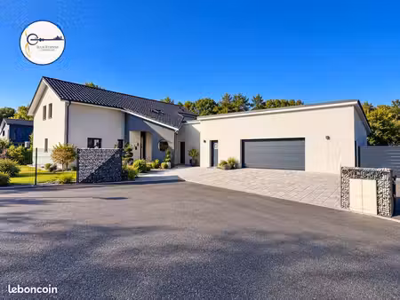 maison 9 pièces 280 m²